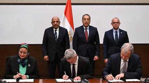 توقيع اتفاقيتان الاستثمار والتشغيل وشراء الطاقة لمحطة طاقة رياح جبل الزيت| التفاصيل توقيع اتفاقيتان الاستثمار والتشغيل وشراء الطاقة لمحطة طاقة رياح جبل الزيت| التفاصيل