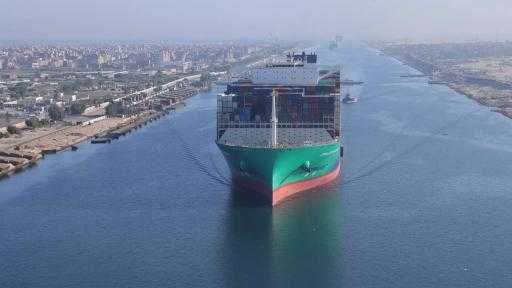 عبور سفينة الحاويات العملاقة CMA CGM VENDOME لأول مرة قناة السويس