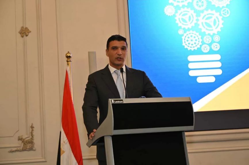 وزير الصناعة