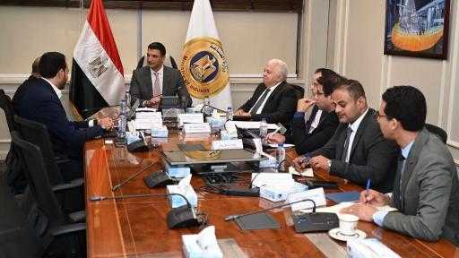 وزير الصناعة: نستهدف تركيب محطات طاقة شمسية على أسطح 7000 مصنع بإجمالي قدرة 1000 ميجاوات