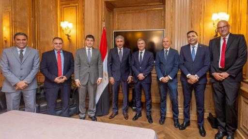 وزير السياحة يُناقش مع منظمي الرحلات وقيادات شركات الطيران بالسوق الإيطالي جذب المزيد من السياح