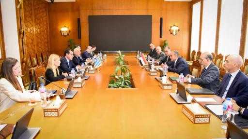 وزير الخارجية يؤكد على أهمية تنفيذ اتفاق العمالة الموسمية الموقع مع اليونان وزير الخارجية يؤكد على أهمية تنفيذ اتفاق العمالة الموسمية الموقع مع اليونان
