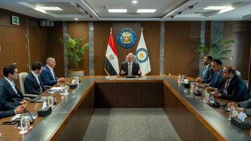 وزير البترول يُناقش مع ”السويدي إلكتريك” اللمسات النهائية لتنفيذ مجمع الصناعات الفوسفاتية... وزير البترول يُناقش مع ”السويدي إلكتريك” اللمسات النهائية لتنفيذ مجمع الصناعات الفوسفاتية بالعين السخنة