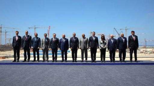 المدير العام روساتوم ورئيس الوزراء يشهدان تركيب وعاء المفاعل الثاني بمحطة الضبعة... المدير العام روساتوم ورئيس الوزراء يشهدان تركيب وعاء المفاعل الثاني بمحطة الضبعة النووية