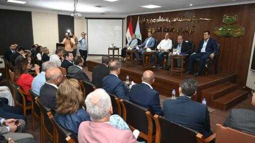 وزير الصناعة: إطلاق منظومة جديدة ومتنوعة لتخصيص الأراضي الصناعية بدءًا من أغسطس... وزير الصناعة: إطلاق منظومة جديدة ومتنوعة لتخصيص الأراضي الصناعية بدءًا من أغسطس المقبل