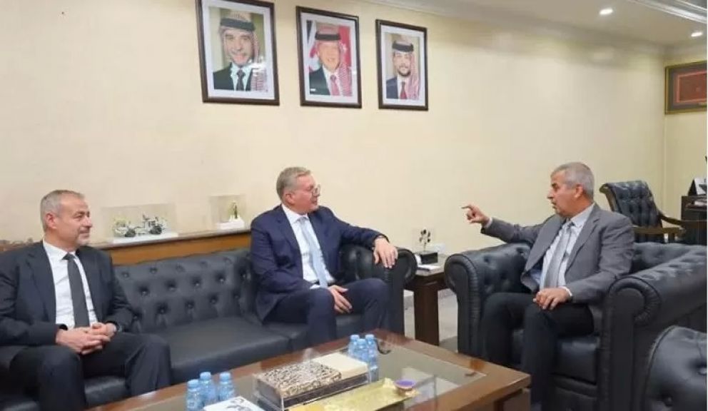 وزير البترول مع نظيره الأردني