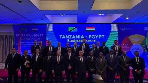 اتفاقيات جديدة تعزز الاستثمار المصري.. أراضٍ صناعية لـ7 مستثمرين في تنزانيا اتفاقيات جديدة تعزز الاستثمار المصري.. أراضٍ صناعية لـ7 مستثمرين في تنزانيا