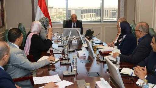 وزير الكهرباء يبحث مع محافظ الوادي الجديد دعم الاعتماد على الطاقات المتجددة... وزير الكهرباء يبحث مع محافظ الوادي الجديد دعم الاعتماد على الطاقات المتجددة وتأمين الشبكة القومية