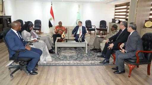 مصر وأوغندا تبحثان دفع معدلات التبادل التجاري في المنتجات الزراعية والبيطرية وإمكانية إنشاء مزارع سمكية مشتركة