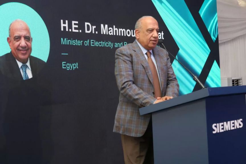 وزير الكهرباء