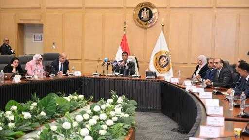 وزير الصناعة: تعليق قرار قيود نقل ملكية الأراضي الصناعية حتى نهاية العام للقضاء على المضاربات