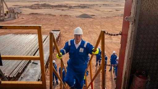 وزير البترول يتفقد حقل البركة بمنطقة كوم أمبو بعد توقف منذ 2022|... وزير البترول يتفقد حقل البركة بمنطقة كوم أمبو بعد توقف منذ 2022| صور