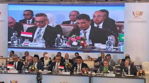 وزير الصناعة: الرؤية المصرية للتعاون الصناعي داخل البريكس ترتكز على 4 محاور وزير الصناعة: الرؤية المصرية للتعاون الصناعي داخل البريكس ترتكز على 4 محاور