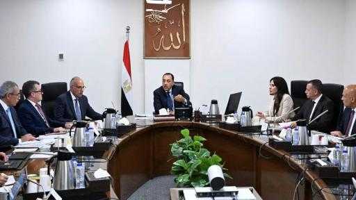 رئيس الوزراء يُتابع موقف مشروعات مياه الشرب والصرف الصحي بأسوان رئيس الوزراء يُتابع موقف مشروعات مياه الشرب والصرف الصحي بأسوان