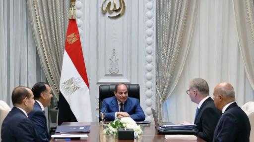 الرئيس السيسي يُوجه بتوفير الحوافز للتوسع في أنشطة البحث وتنمية حقول البترول... الرئيس السيسي يُوجه بتوفير الحوافز للتوسع في أنشطة البحث وتنمية حقول البترول والغاز.. وزيادة مساهمة الثروات المعدنية في الاقتصاد القومي