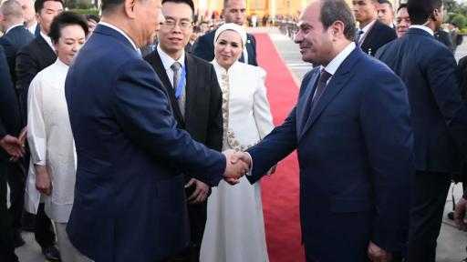 الرئيس السيسي يودع نظيره الصيني في مطار القاهرة الدولي