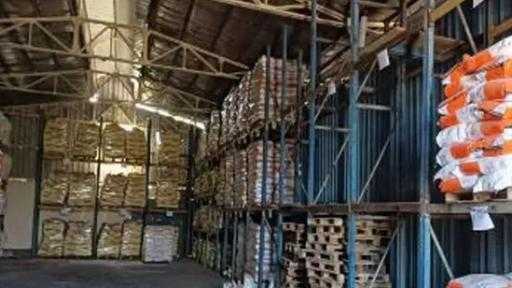 شرطة التموين تضبط مصنعًا غير مرخص لتعبئة الأدوية البيطرية شرطة التموين تضبط مصنعًا غير مرخص لتعبئة الأدوية البيطرية