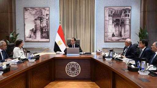 رئيس الوزراء: توجيهات رئاسية بتنفيذ تنمية متكاملة بالساحل الشمالي الغربي عبر إقامة... رئيس الوزراء: توجيهات رئاسية بتنفيذ تنمية متكاملة بالساحل الشمالي الغربي عبر إقامة مجتمعات عمرانية وإنتاجية