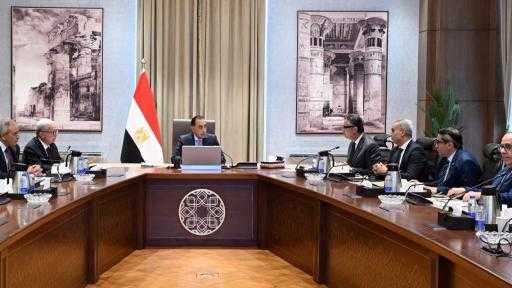 رئيس الوزراء: خطط للتوسع في المنافذ الثابتة والمتحركة لبيع السلع لضبط الأسعار... رئيس الوزراء: خطط للتوسع في المنافذ الثابتة والمتحركة لبيع السلع لضبط الأسعار واستقرار الأسواق