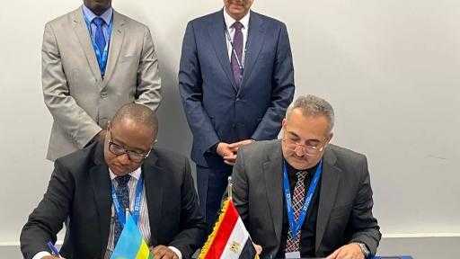 «الرقابة النووية والإشعاعية» وهيئة تنظيم المرافق الرواندية توقعان مذكرة تفاهم لتعزيز التعاون