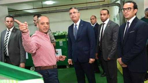 وزير التموين يزور بنك الطعام للتعرف على آليات العمل ونظم إتاحة السلع... وزير التموين يزور بنك الطعام للتعرف على آليات العمل ونظم إتاحة السلع الأساسية للمستفيدين