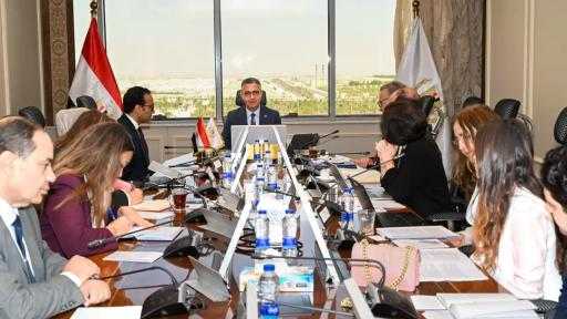 وزير التموين يُناقش مع بنك الاستثمار الأوروبي فرص التعاون في إنشاء وتطوير مركز لوجيستي متكامل للحبوب