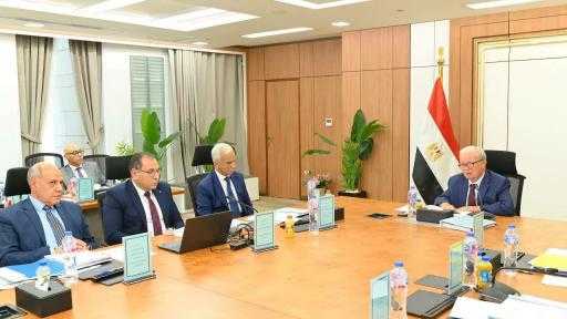 ”القابضة للغزل والنسيج” تستهدف إيرادات 18.3 مليار جنيه خلال 2026/2027 بنمو 190% ”القابضة للغزل والنسيج” تستهدف إيرادات 18.3 مليار جنيه خلال 2026/2027 بنمو 190%