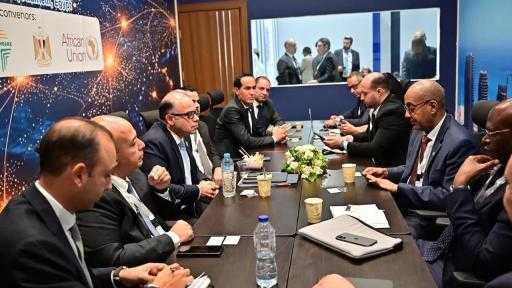 وزير الاستثمار يناقش مع بنك التجارة والتنمية الإفريقي مساندة الشركات المصرية الراغبة... وزير الاستثمار يناقش مع بنك التجارة والتنمية الإفريقي مساندة الشركات المصرية الراغبة في التوسع بأسواق القارة