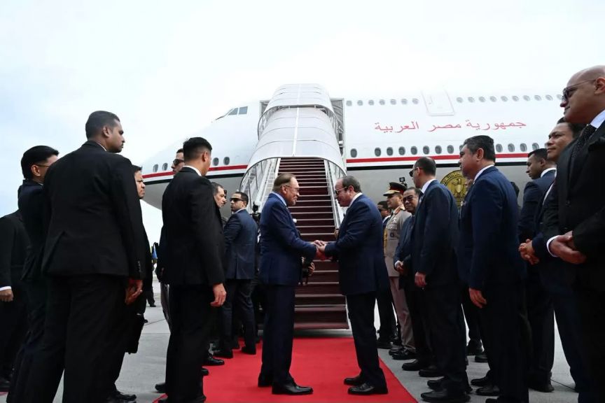 الرئيس السيسي يغادر ماليزيا