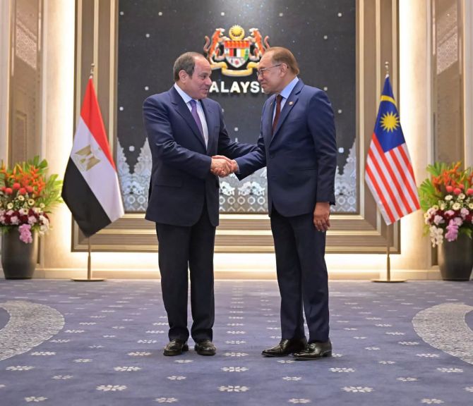 الرئيس السيسي ورئيس وزراء ماليزيا