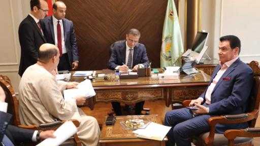 وزير الزراعة يُناقش مع أعضاء مجلسي النواب والشيوخ ملفات توزيع الأسمدة ومشروعات... وزير الزراعة يُناقش مع أعضاء مجلسي النواب والشيوخ ملفات توزيع الأسمدة ومشروعات النفع العام