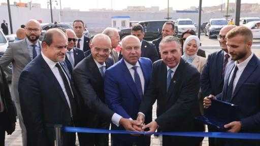 وزير النقل يفتتح ميناء العامرية الجاف على مساحة 146 ألف متر مربع... وزير النقل يفتتح ميناء العامرية الجاف على مساحة 146 ألف متر مربع باستثمارات 700 مليون جنيه