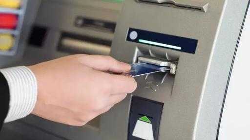 لو سحبت فلوس من الـATM والحساب اتخصم والفلوس منزلتش؟.. إزاي تسترد أموالك؟