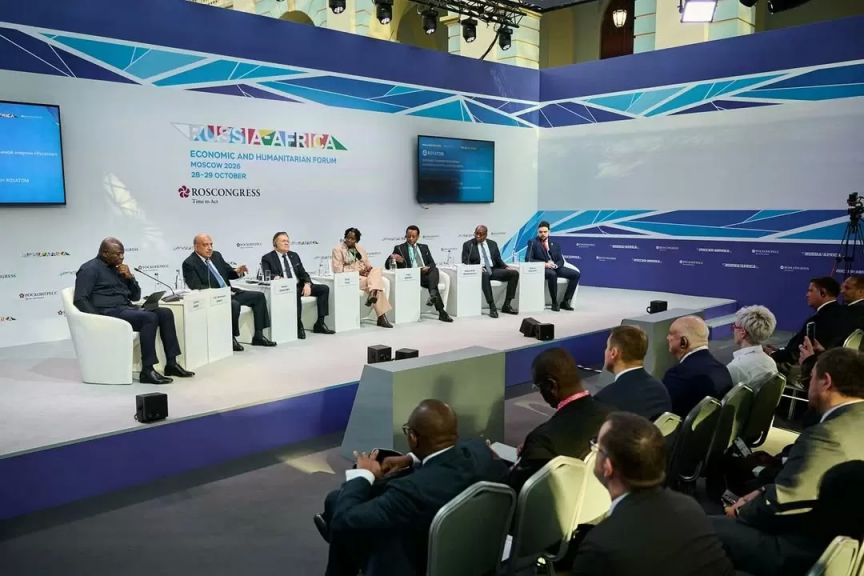 وزير الكهرباء بالقمة الروسية الإفريقية الثالثة