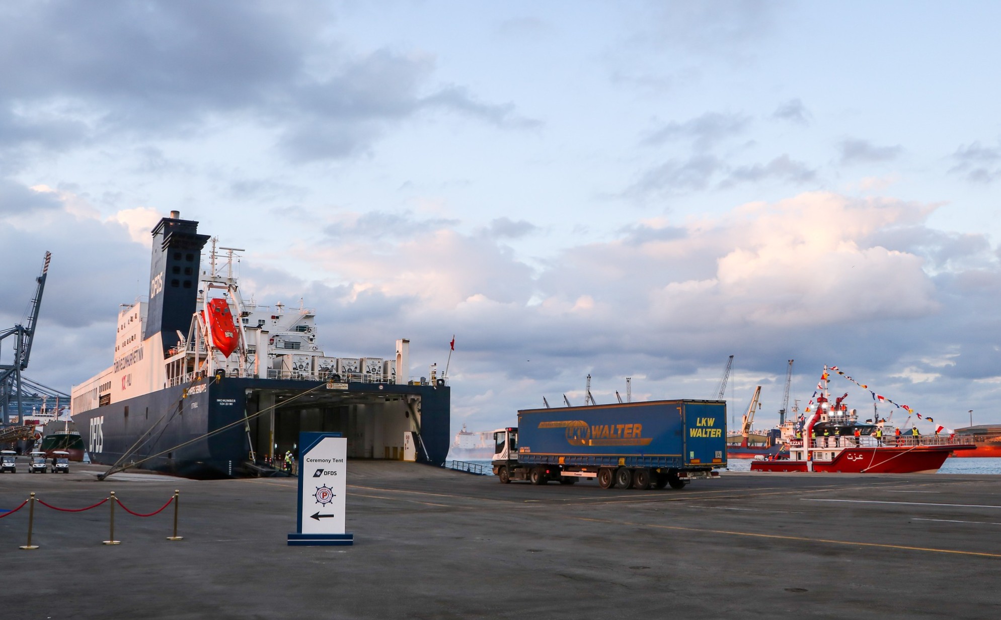 51847e8165ae.jpg